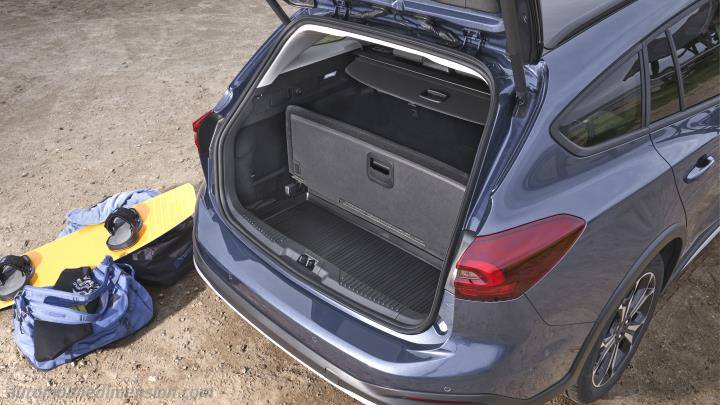 Ford Focus Active 2022 boot space