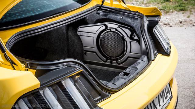 Ford Mustang 2015 boot space