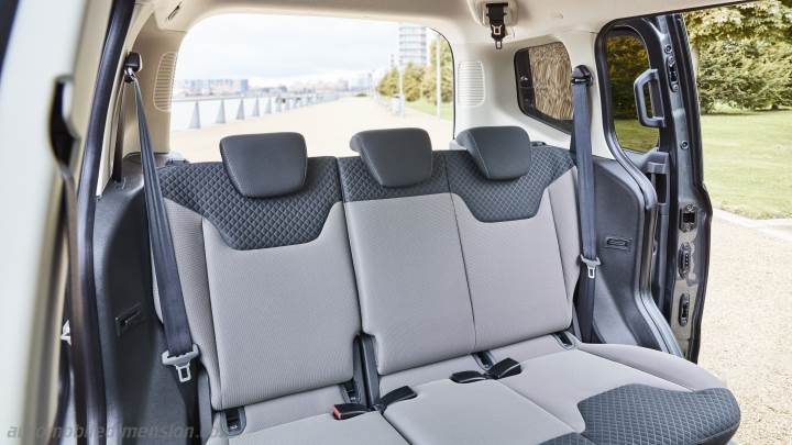 Ford Tourneo Courier 2018 interieur