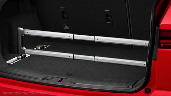 Jaguar E-PACE 2018 boot space