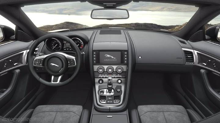 Jaguar F-TYPE Convertible 2017 dashboard