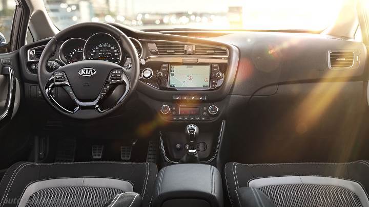 Kia cee'd Sportswagon 2016 dashboard