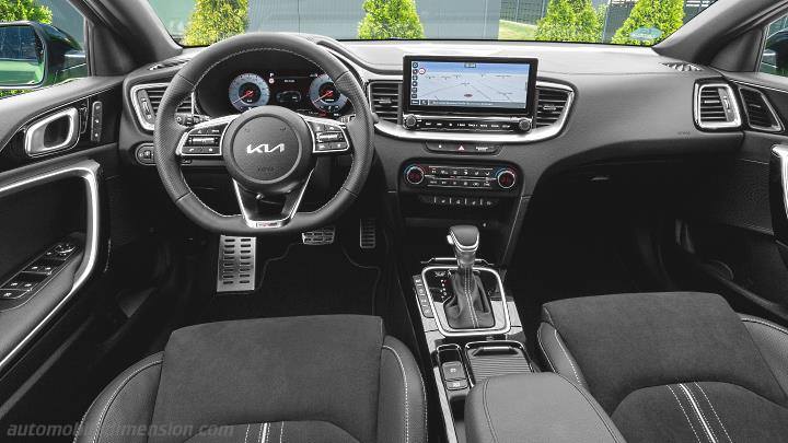 Kia XCeed 2023 instrumentbräda