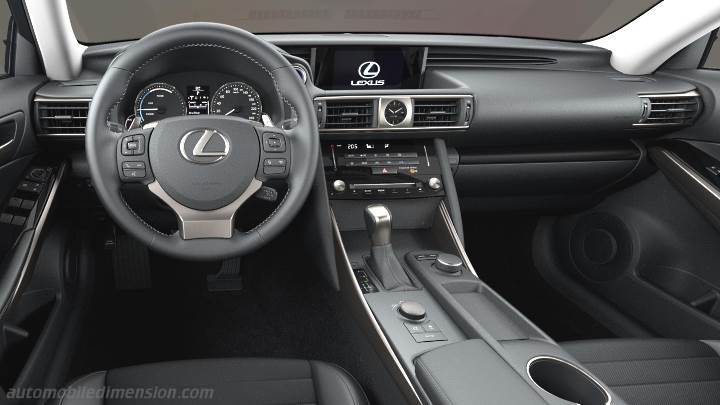 Lexus IS 2017 dashboard