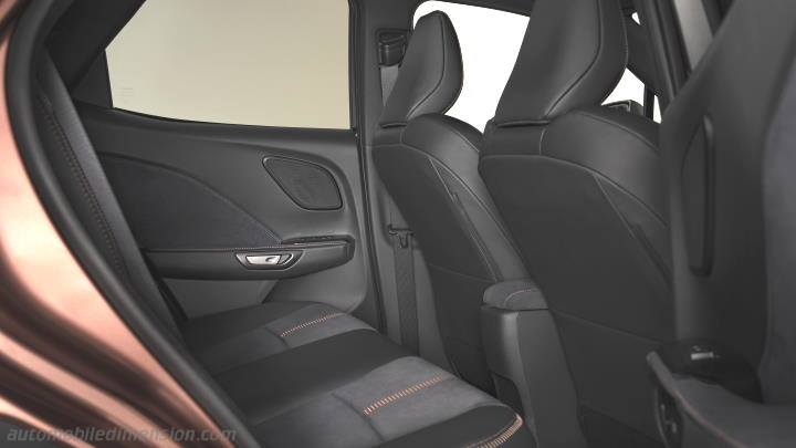 Lexus LBX 2024 interieur