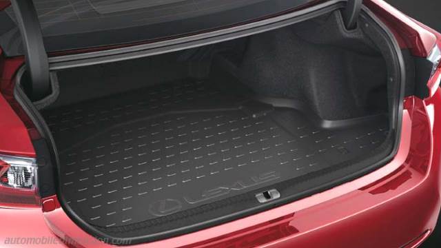 Lexus RC 2015 boot space