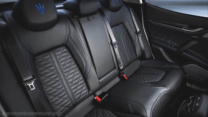 Maserati Ghibli 2021 interior