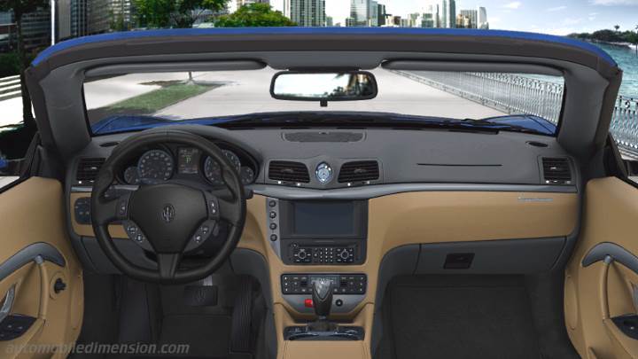 Maserati GranCabrio 2010 dashboard