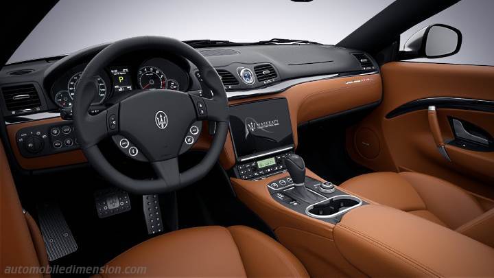 Maserati GranCabrio 2018 dashboard