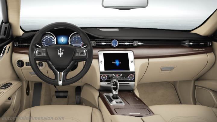 Maserati Quattroporte 2013 instrumentbräda