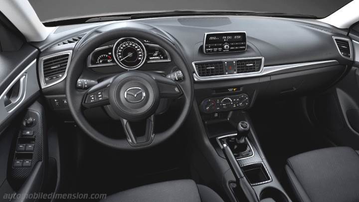 Mazda 3 2017 instrumentbräda