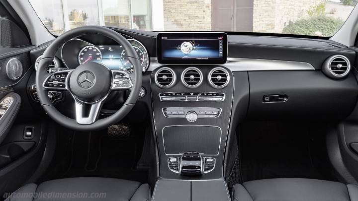 Mercedes-Benz C Estate 2018 dashboard