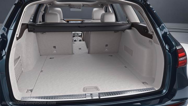 Mercedes-Benz E All-Terrain 2017 boot space