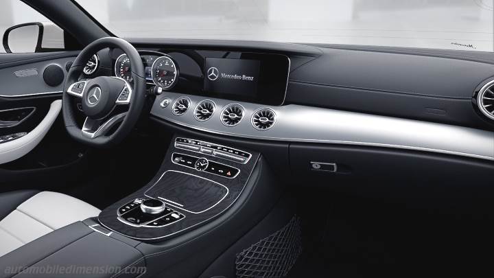 Mercedes-Benz E Coupé 2017 instrumentbräda