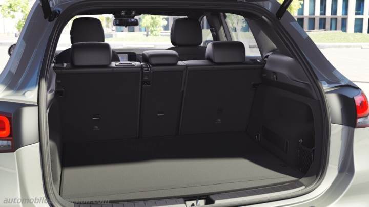 Mercedes-Benz EQA 2021 boot space