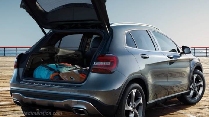 Mercedes-Benz GLA 2017 boot space