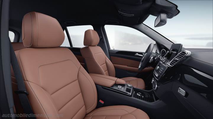 Mercedes-Benz GLE SUV 2015 interior