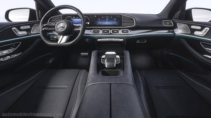 Mercedes-Benz GLE SUV 2023 dashboard