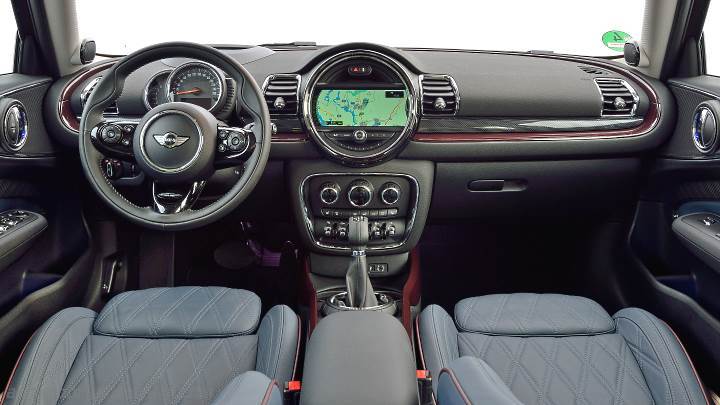 MINI Clubman 2015 dashboard