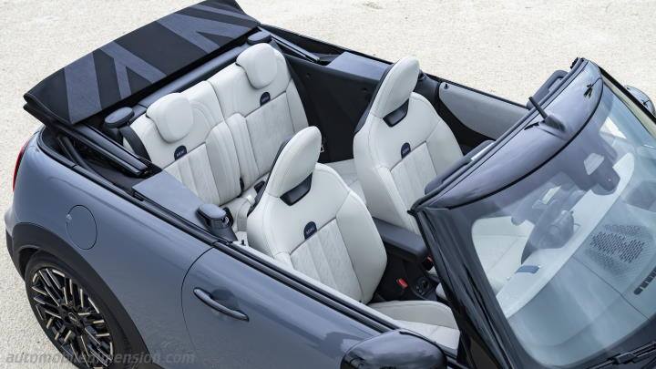 MINI Cooper Cabrio 2025 interior