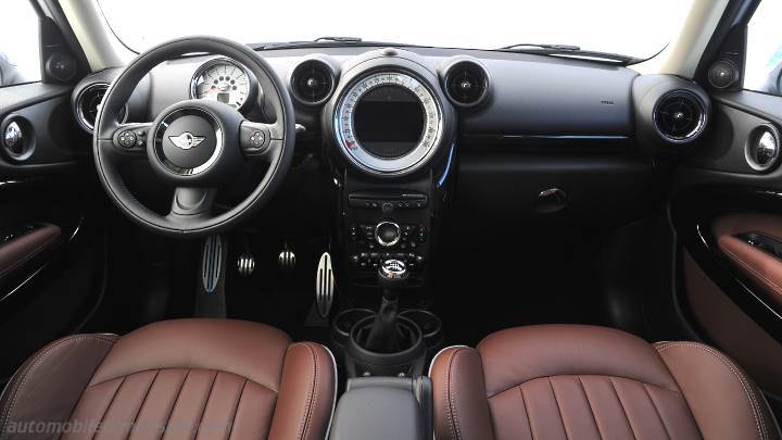 MINI Paceman 2013 dimensions, boot space and interior