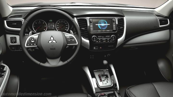 Mitsubishi L200 2015 dashboard