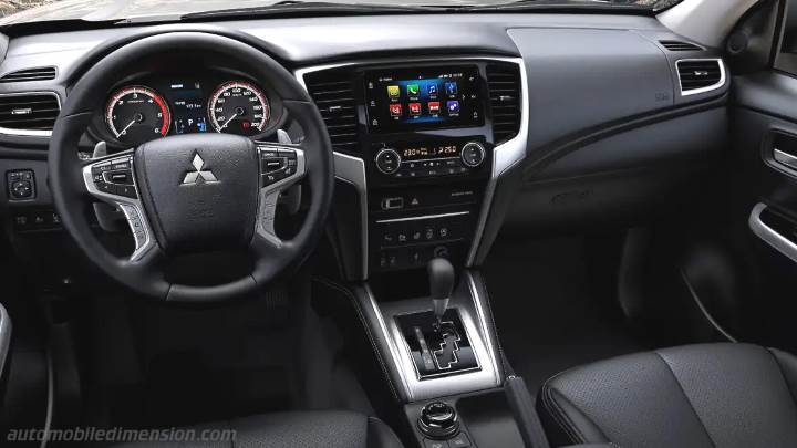 Mitsubishi L200 2019 dashboard