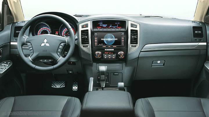 Mitsubishi Pajero 3p 2015 dashboard