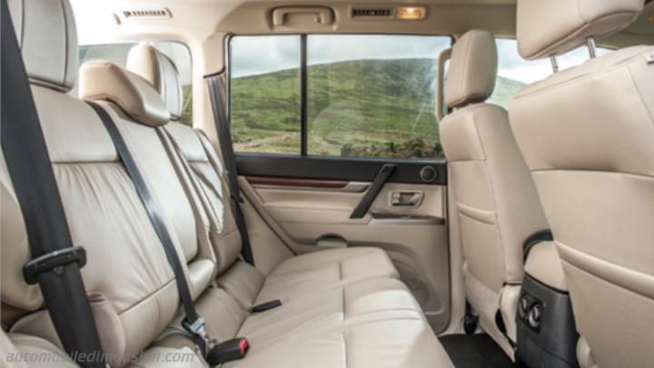 Mitsubishi Pajero 5p 2015 interieur