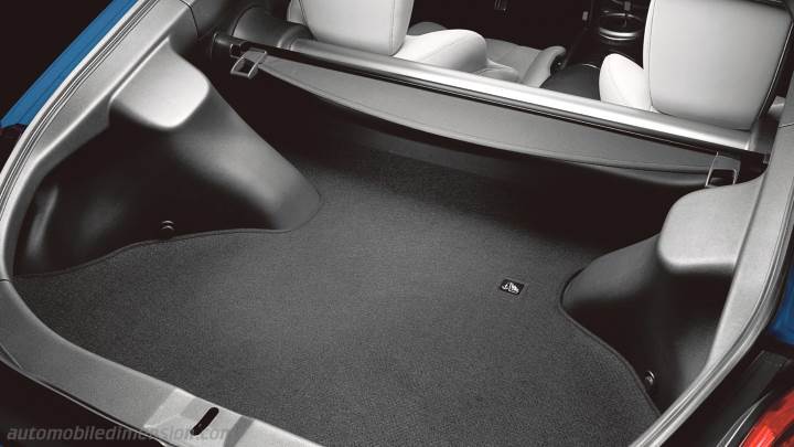 Volume coffre Nissan 370Z 2015
