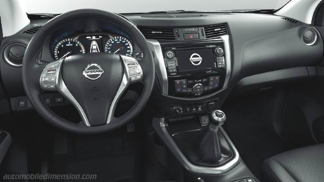 Nissan NP300 Navara 2016 instrumentbräda