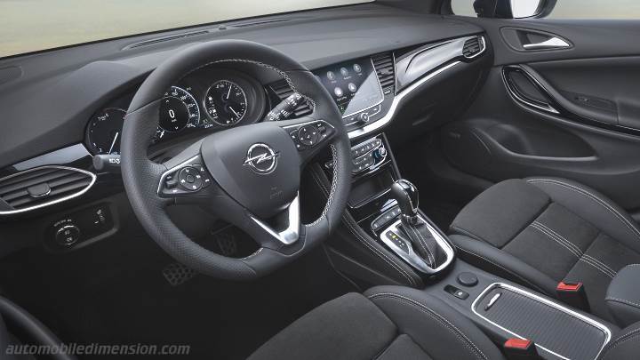 Opel Astra Sports Tourer 2020 dashboard