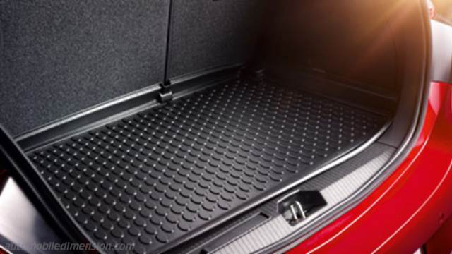 Opel Corsa 3p 2015 boot space