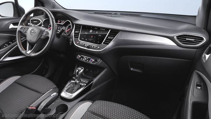 Opel Crossland X 2017 dashboard