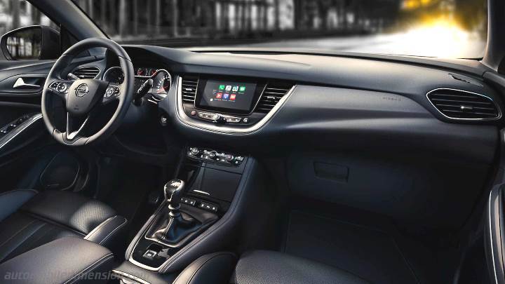 Opel Grandland X 2018 dashboard