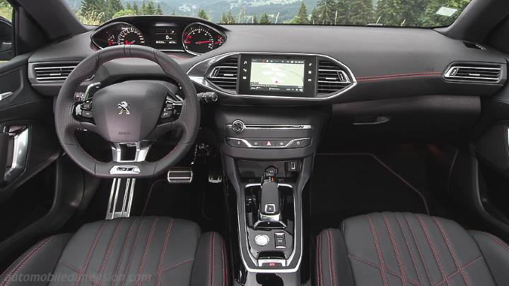 Peugeot 308 SW 2017 instrumentbräda