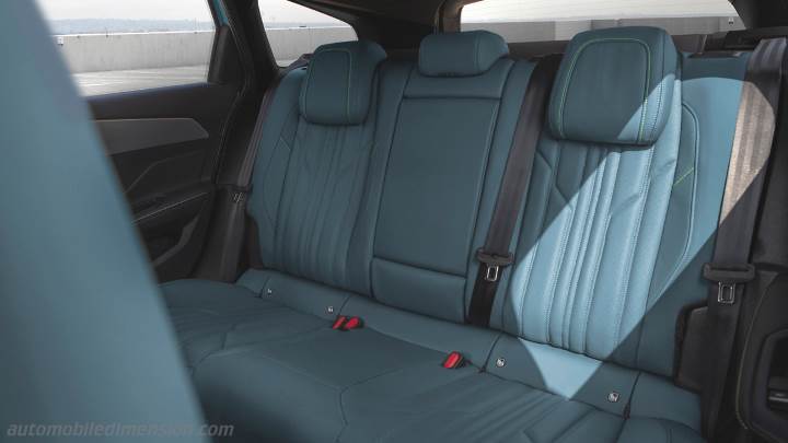 Peugeot 308 SW 2022 interior