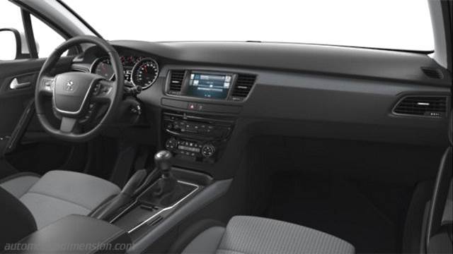 Peugeot 508 SW 2015 dashboard