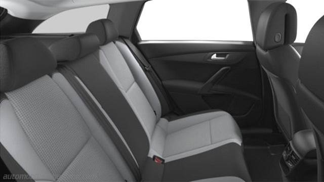 Peugeot 508 SW 2015 interior