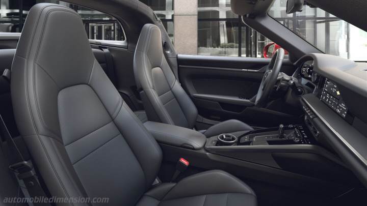 Porsche 911 Targa 4 2020 interior