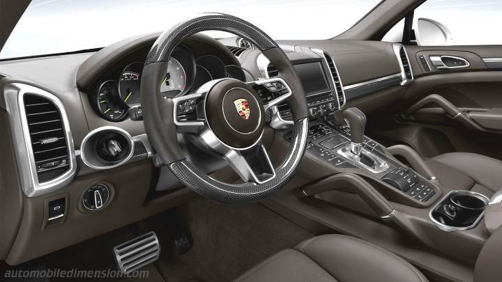 Porsche Cayenne 2015 instrumentbräda