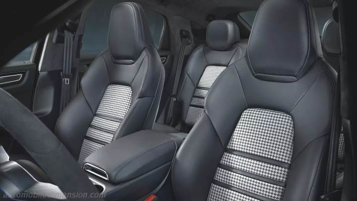 Porsche Cayenne Coupé 2019 interieur