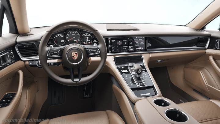 Porsche Panamera 2021 instrumentbräda