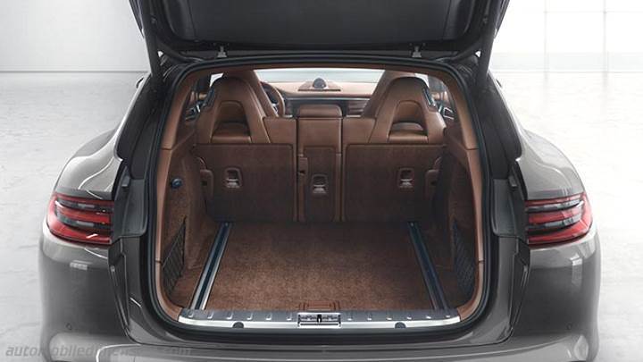 Porsche Panamera Sport Turismo 2018 boot space