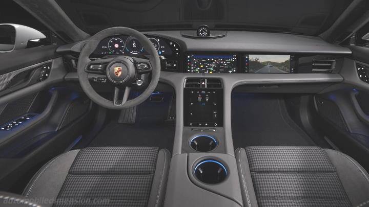 Porsche Taycan 2024 dashboard