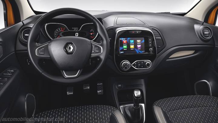 Renault Captur 2017 dashboard