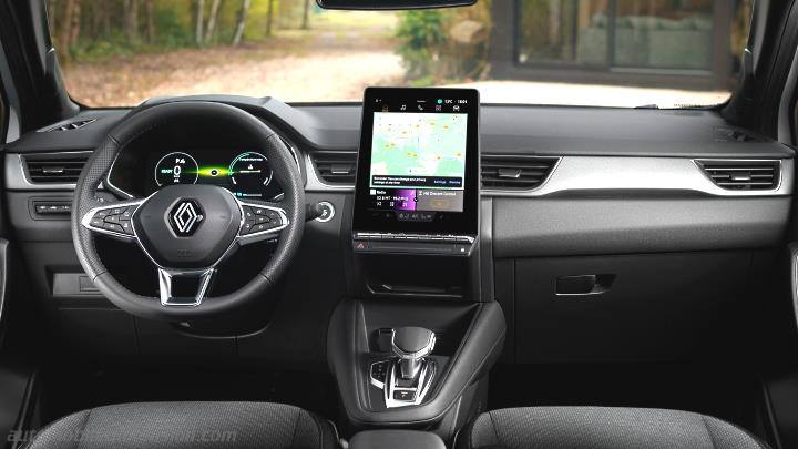 Renault Captur 2024 dashboard