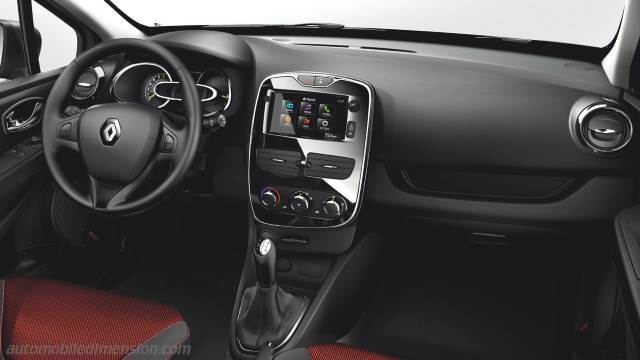 Renault Clio Sport Tourer 2013 dashboard