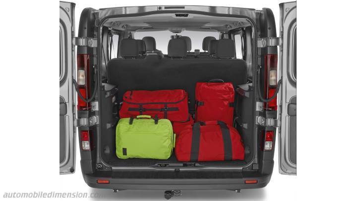 Renault Trafic Combi 2015 boot space