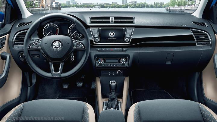 Skoda Fabia Combi 2018 dashboard